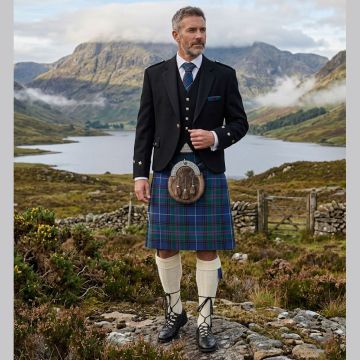 Argyll Jacket & Spirit of Bannockburn Kilt Outfit