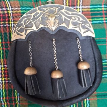 Enamel Stag Cantle Full Dress Sporran 