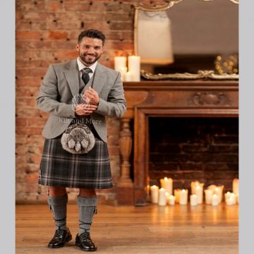 Grey Tweed Kilt Outfit